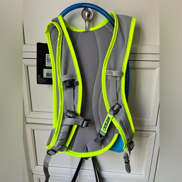 CamelBak Safety Yellow/Navy 2.0 Hydration Pack - Picture 9 of 14